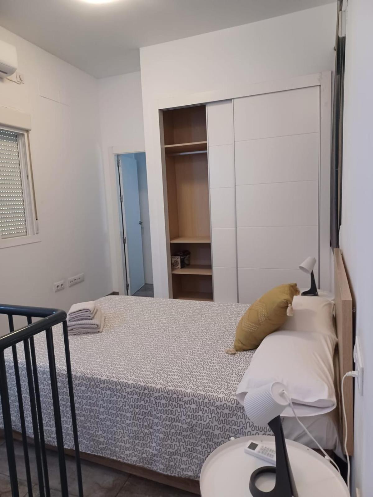 Apartamento En El Casco Antiguo En Plena Alameda 塞维利亚 外观 照片
